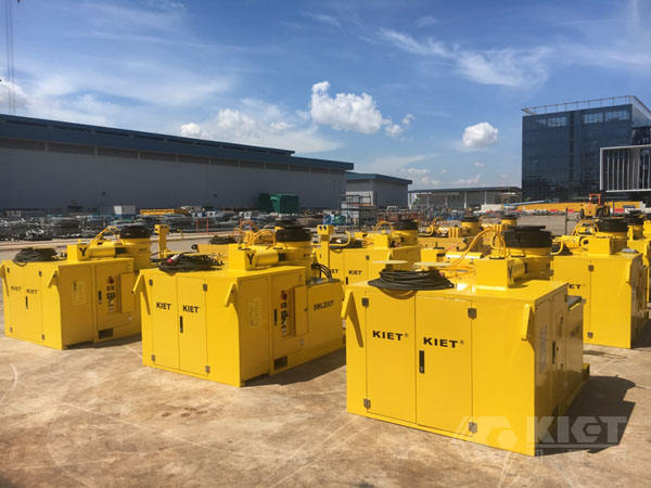 Successful Delivery and Service of 8 Sets of Fully Automatic 3D Adjustment Hydraulic Equipment Ordered by Singapore SembCorp Marine